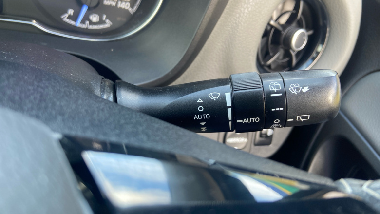 Toyota Yaris 1.5 VVT-i Icon Tech 5dr Petrol Hatchback